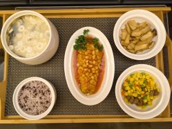 -臻康乃馨月子中心(集美店)