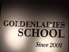 -金夫人化妆摄影职业培训学校
