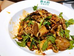 -费大厨辣椒炒肉(富兴店)