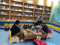 -戊辰亲子游泳俱乐部