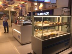 面包甜点陈列柜-好又来蛋糕(海莱前门店)