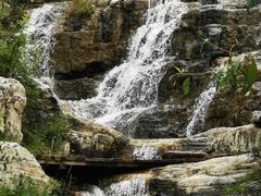 -大平台龙居瀑布旅游区