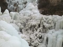 -大平台龙居瀑布旅游区