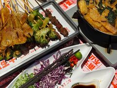 -威记烧嘢·南宁烧烤·超级生牛(绿地店)