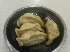 -黄阿姨锅贴大王(万航渡路店)