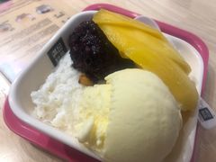 芒果白雪黑糯米-满记甜品(巴黎春天宝山店)