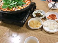 -同堂韩国料理炭火烤肉(彩虹广场店)