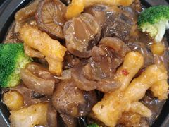 海参冬菇蹄筋煲-鸿记海鲜大酒楼(开发区店)