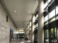 -上海跨国采购会展中心