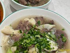 滋补牛尾汤-犇逸·乐山跷脚牛肉·四川现炒(览海店)