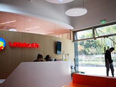 -小门牙好性格托育(北外滩中心)