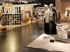 -燕莎奥特莱斯购物中心