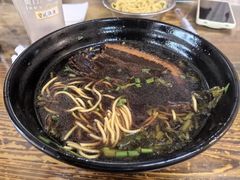 -小龙大肉面馆