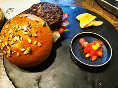 -HIGH FIVE哈福手工汉堡(桂林路店)