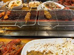 -哈尔滨小酒馆·鲜肉现穿自助烧烤(康新花园店)