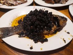 -老鼎万春卤菜(五代传承创始老店)