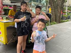 -詹爷爷乌节路街头冰淇淋