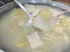 锅仔酸菜白肉汤-红实家常菜(静安里店)