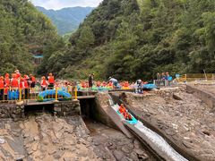 -安吉龙王山峡谷漂流