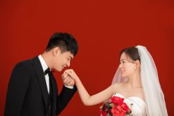 -雪中彩影婚纱摄影·微光艺术中心