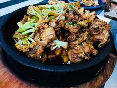川味石锅牛蛙-Aqua Oasis 水天堂(石路天虹店)