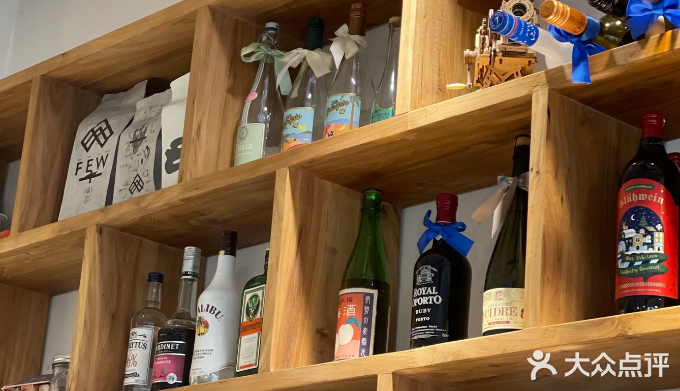 终于打卡网红咖啡店 满足