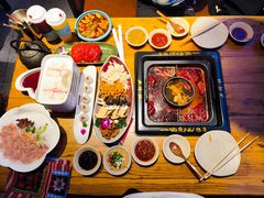 -老牌坊云南鱼豆花火锅(哈西万达店)