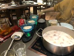 -捞王锅物料理(上海世茂广场店)