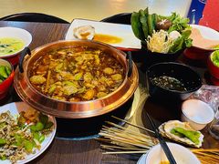 -虾弄弄海派小龙虾·牛羊蝎子火锅