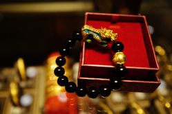 -六福珠寶(苏州人民商场店)