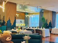 -华凌牛庄西餐厅(乌鲁木齐华凌美爵大饭店)