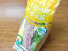 -全家便利店(沪南公路店)