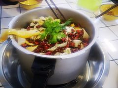 -晓彭肥肠鸡·泡椒鸡火锅(水木天地店)