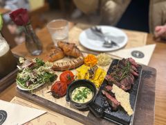 -Mark&Mars Restaurant