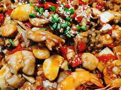 牛蛙爱上虾-小民大排档(光谷店)