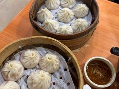 -莱莱小笼·乔艾