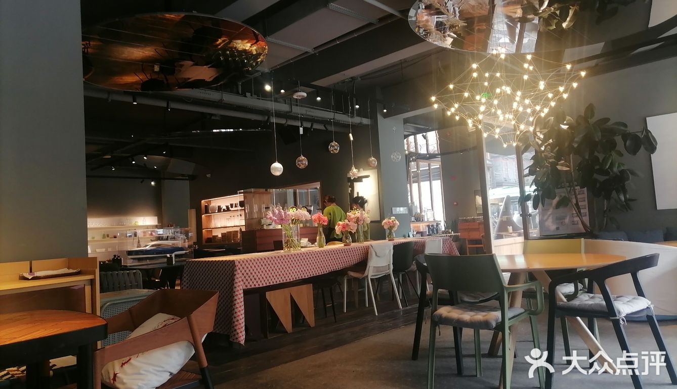 推荐这家西餐厅，有机会再来吃他们的西餐