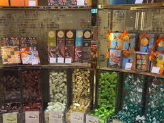 -VENCHI 闻绮(北京国贸商城店)