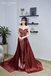 -派丽莫Pellimo原创设计婚纱品牌