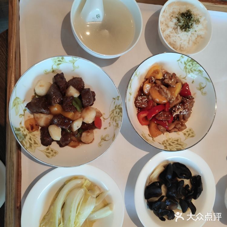 配备的厨师都是米其林级别