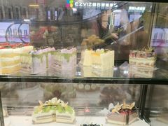 -黑草莓(重庆路店)