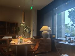 -九月里.自由花园餐厅