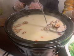 胡椒猪肚鸡-乔街深夜食堂·小龙虾·高压锅生蚝(杭州总店)