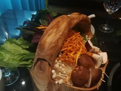 -东椰·海南椰子鸡火锅(朝阳门店)