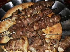 -烤肉小伙烤肉店