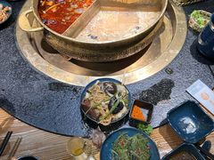 -湊湊火锅·茶憩(南京东路悦荟店)