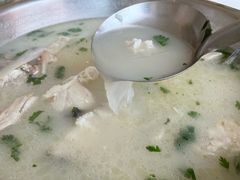 -雪湖煜辰鱼头老店(雪野湖店)