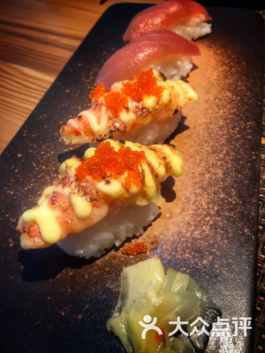 侠饭海鲜丼饭(来福士店)赤焰鱼籽手握图片 - 第4张