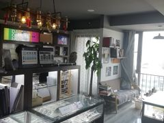 -视野联行眼镜蔡司·依视路官方授权店(顺城店)