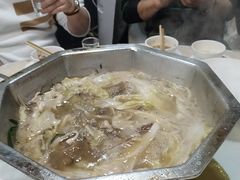 -土砂锅生态山庄·非遗砂锅雅鱼